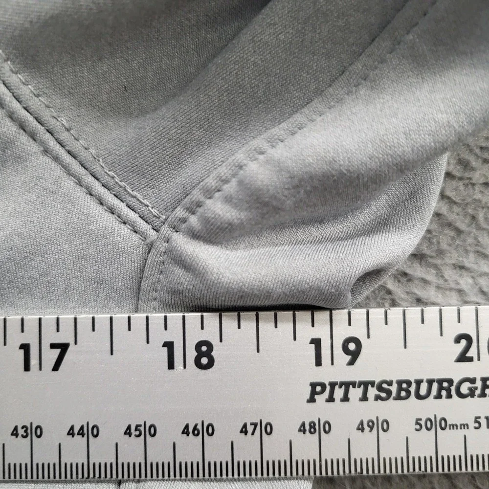The North Face Men Sweatshirt Medium Gray Full‎ Zip Embroidered Mock Neck